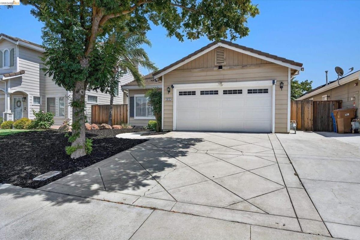 2012 Trailside Dr, Brentwood, CA 94513 — photo 1 of 30