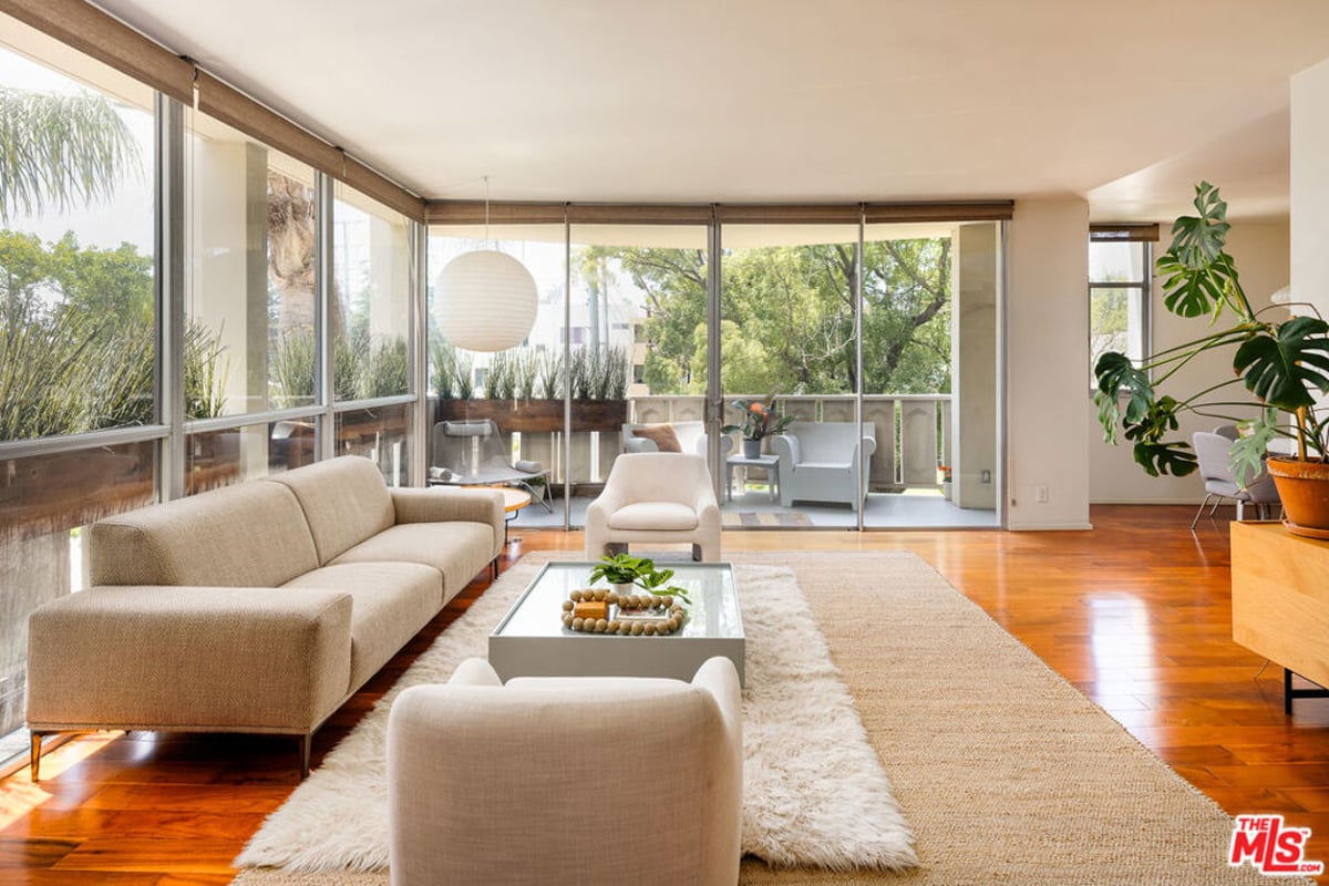 4455 Los Feliz Boulevard 207, Los Angeles, CA 90027 — photo 1 of 27