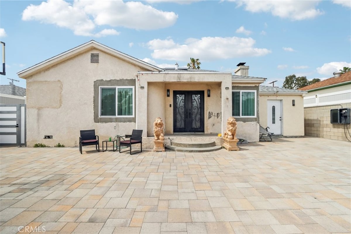 6545 Kraft Avenue, North Hollywood, CA 91606 — photo 1 of 42