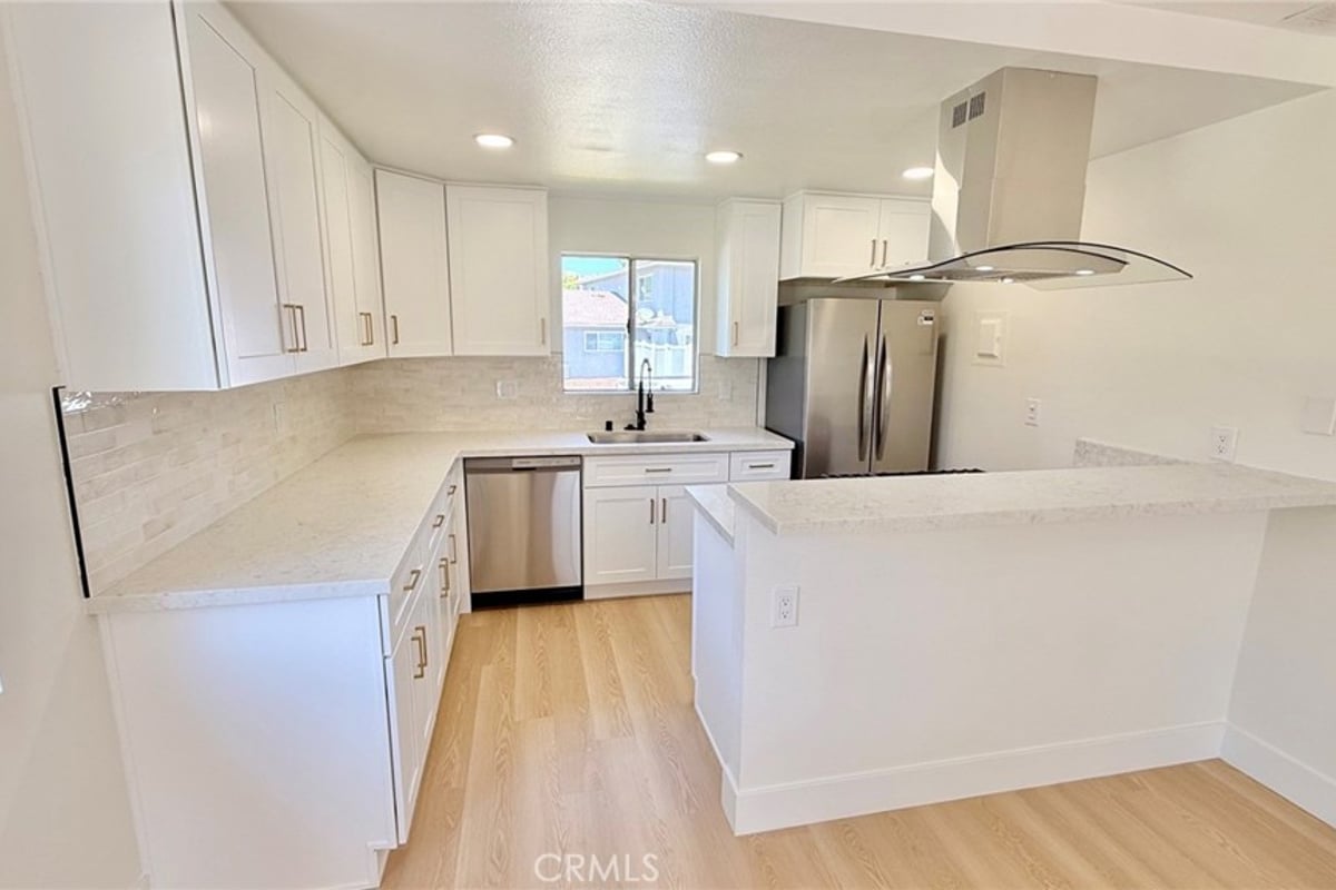 28196 Robin, Saugus, CA 91350 — photo 1 of 16