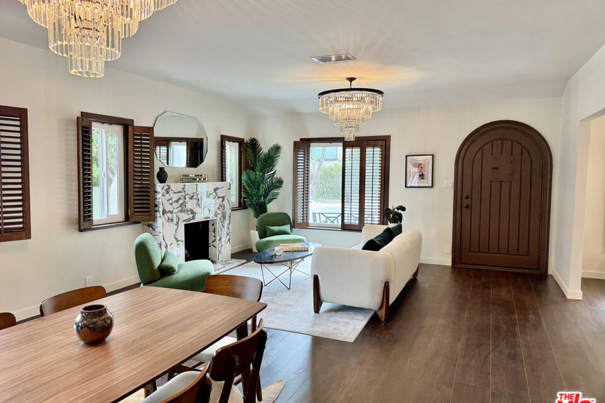 636 N Curson Avenue, Los Angeles, CA 90036 — photo 1 of 23