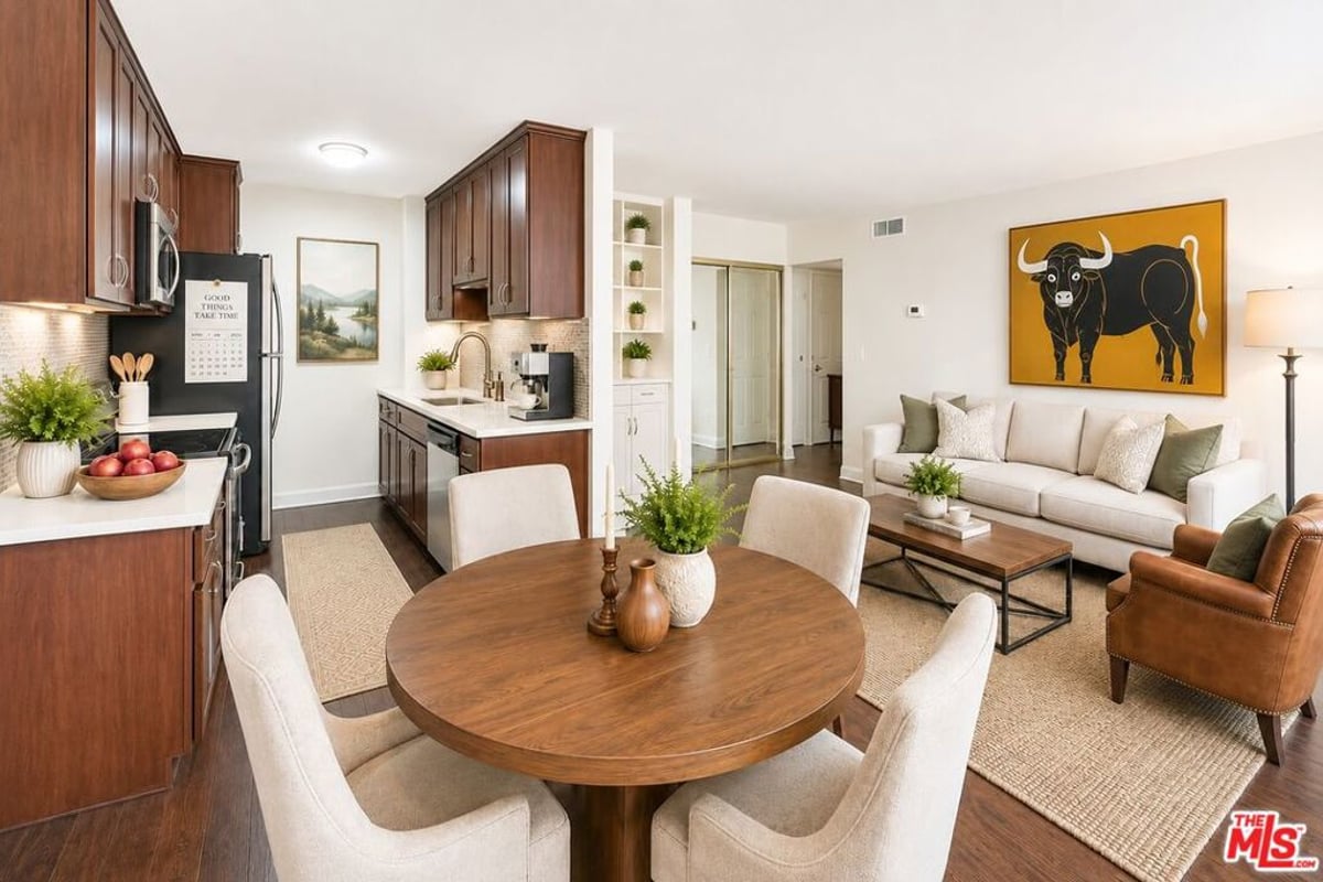 1750 Camino Palmero Street 442, Los Angeles, CA 90046 — photo 1 of 31