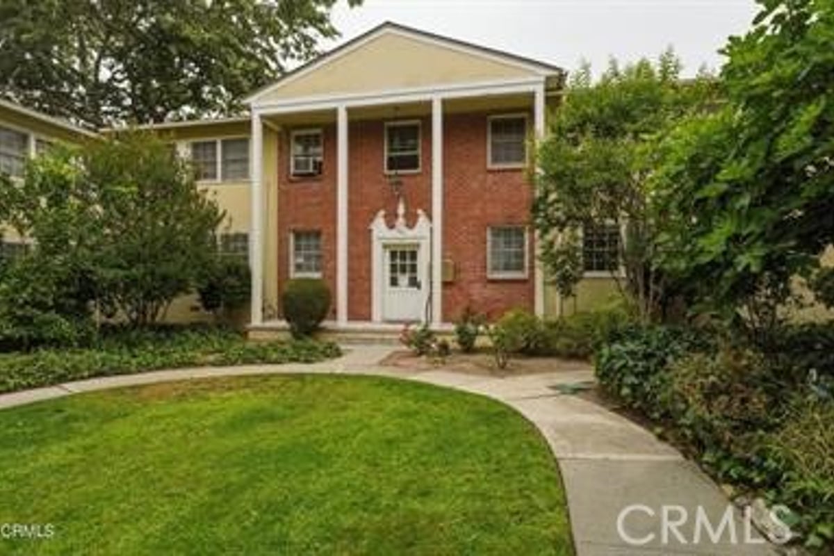 525 E Maple, Glendale, CA 91205 — photo 1 of 7