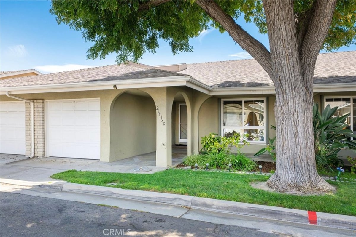 26838 Avenue Of The Oaks #C, Newhall, CA 91321 — photo 1 of 44