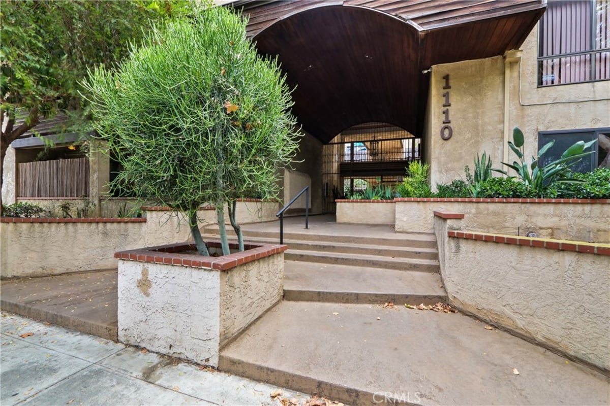 1110 Ohio Avenue 22, Long Beach, CA 90804 — photo 1 of 44