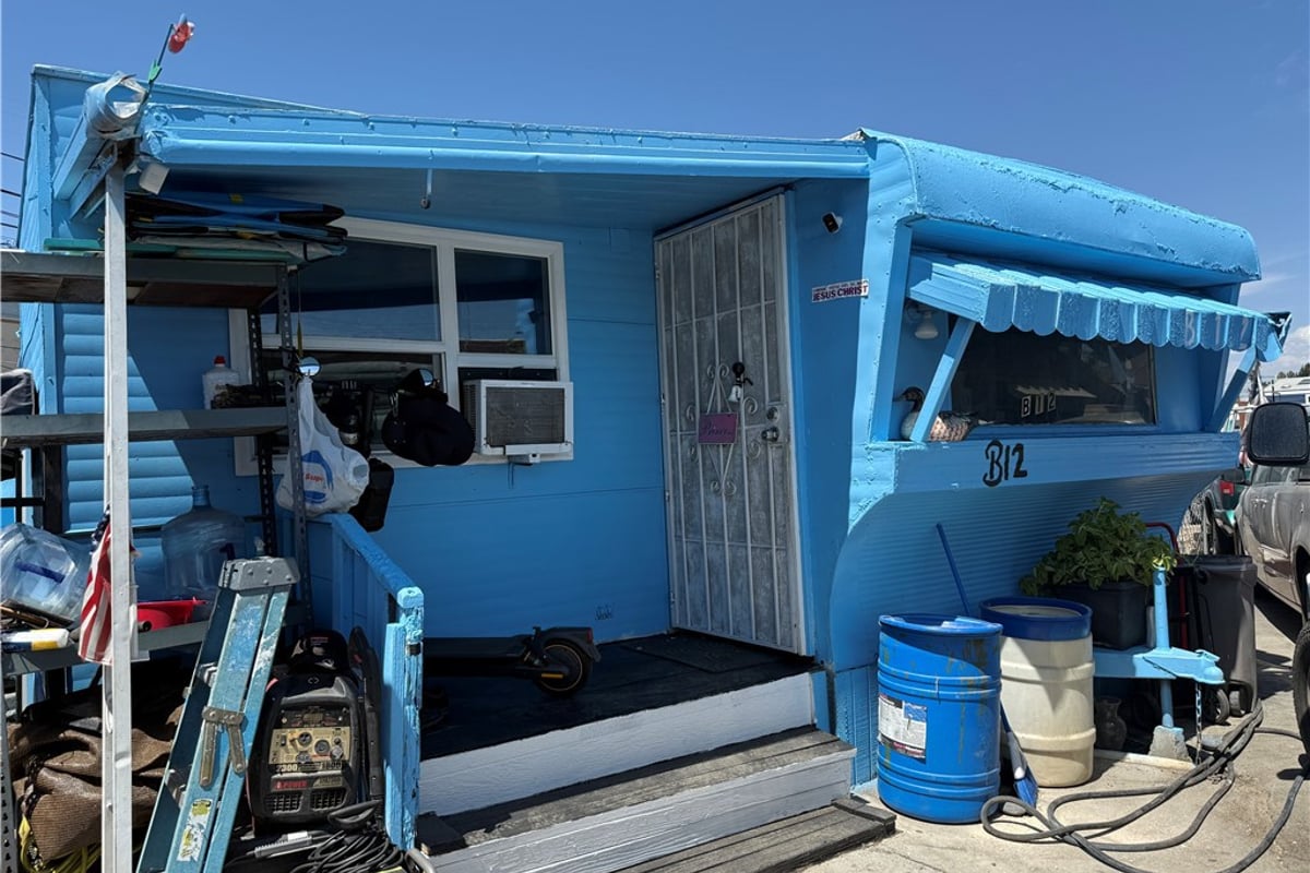 1424 135th, Gardena, CA 90249 — photo 1 of 17