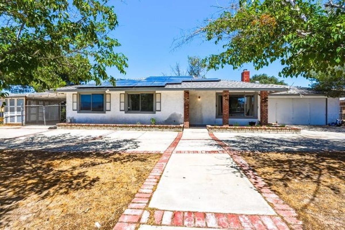 17307 Longmeadow Avenue, Palmdale, CA 93591 — photo 1 of 49