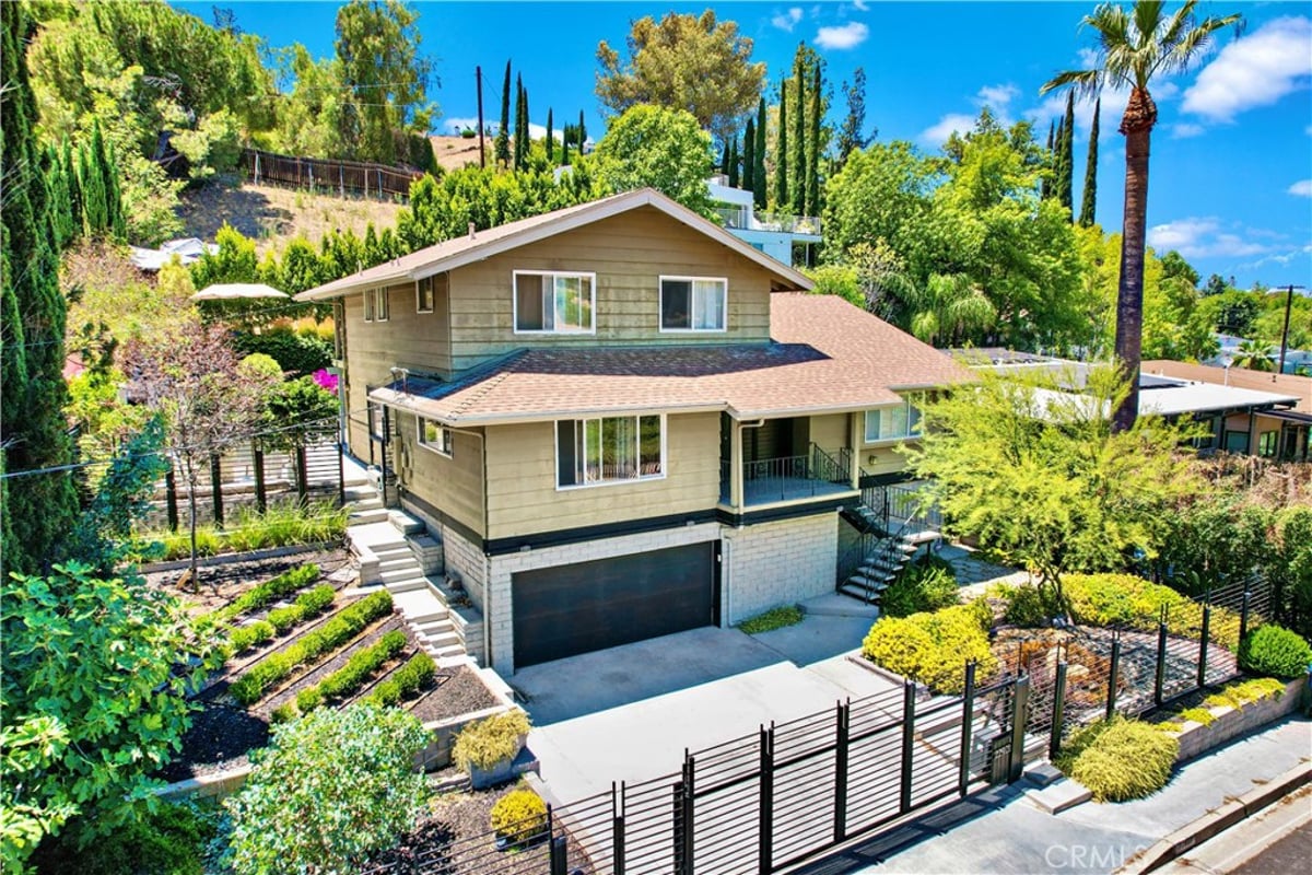 22921 Cass Avenue, Woodland Hills, CA 91364 — photo 1 of 63