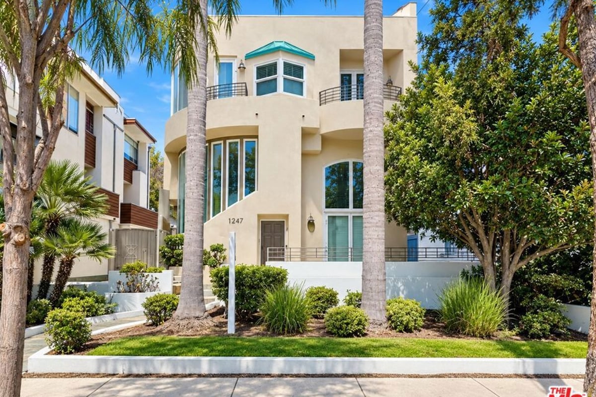 1247 23rd Street D, Santa Monica, CA 90404 — photo 1 of 48