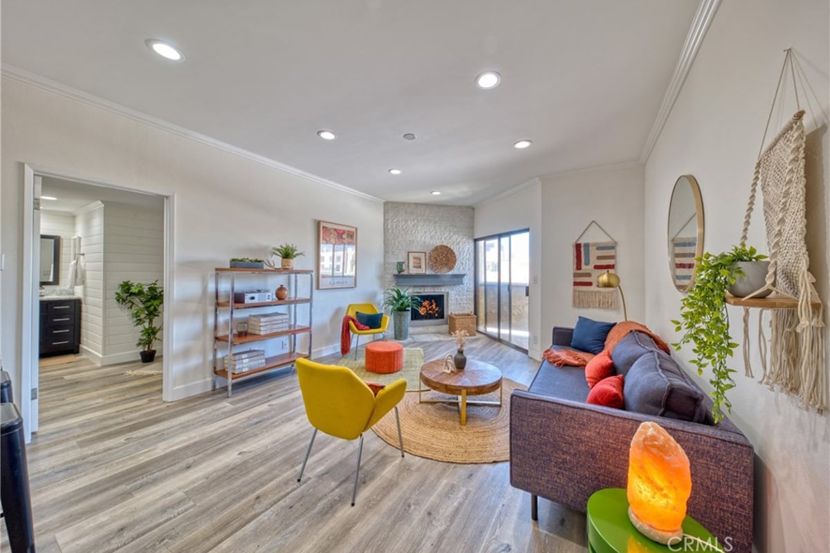 1665 Federal Avenue 302, Los Angeles, CA 90025 — photo 1 of 48