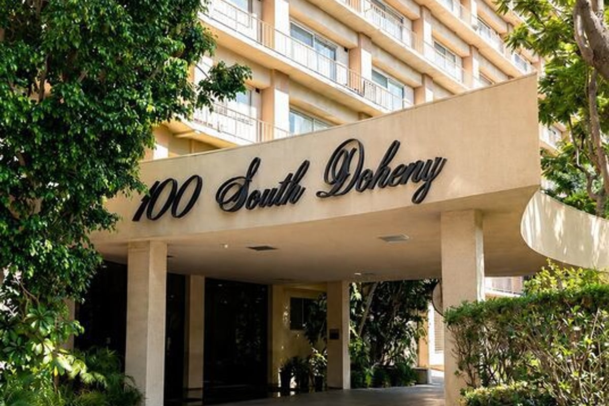 100 S Doheny Drive 519, Los Angeles, CA 90048 — photo 1 of 4