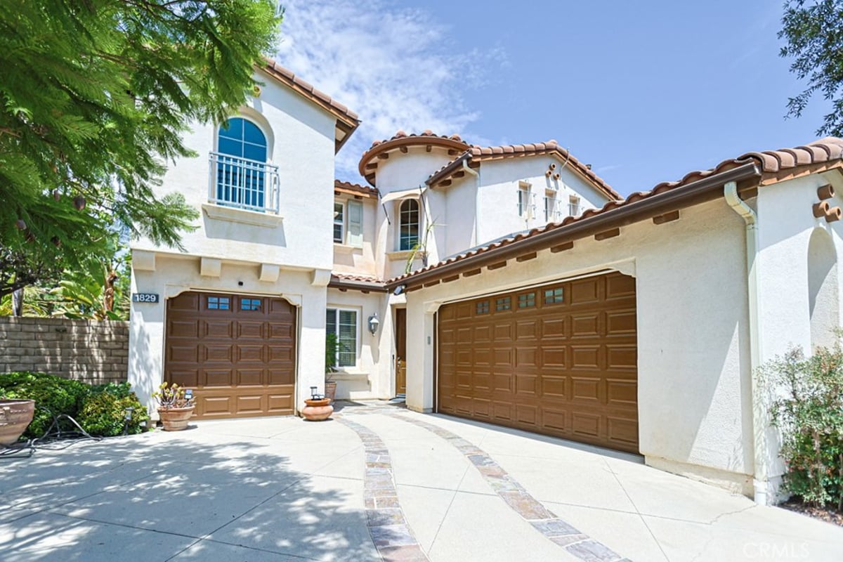 1829 Swan Falls, Simi Valley, CA 93065 — photo 1 of 38