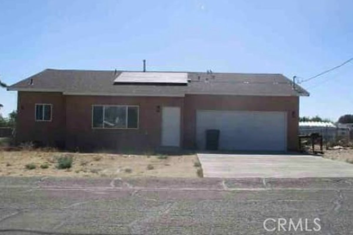 40322 167th E, Palmdale, CA 93591 — photo 1 of 2