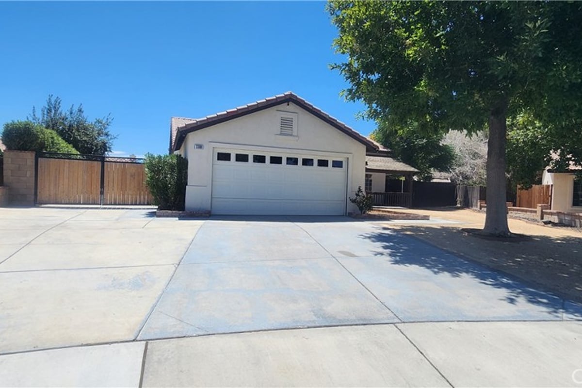 3300 E Avenue K3, Lancaster, CA 93535 — photo 1 of 6