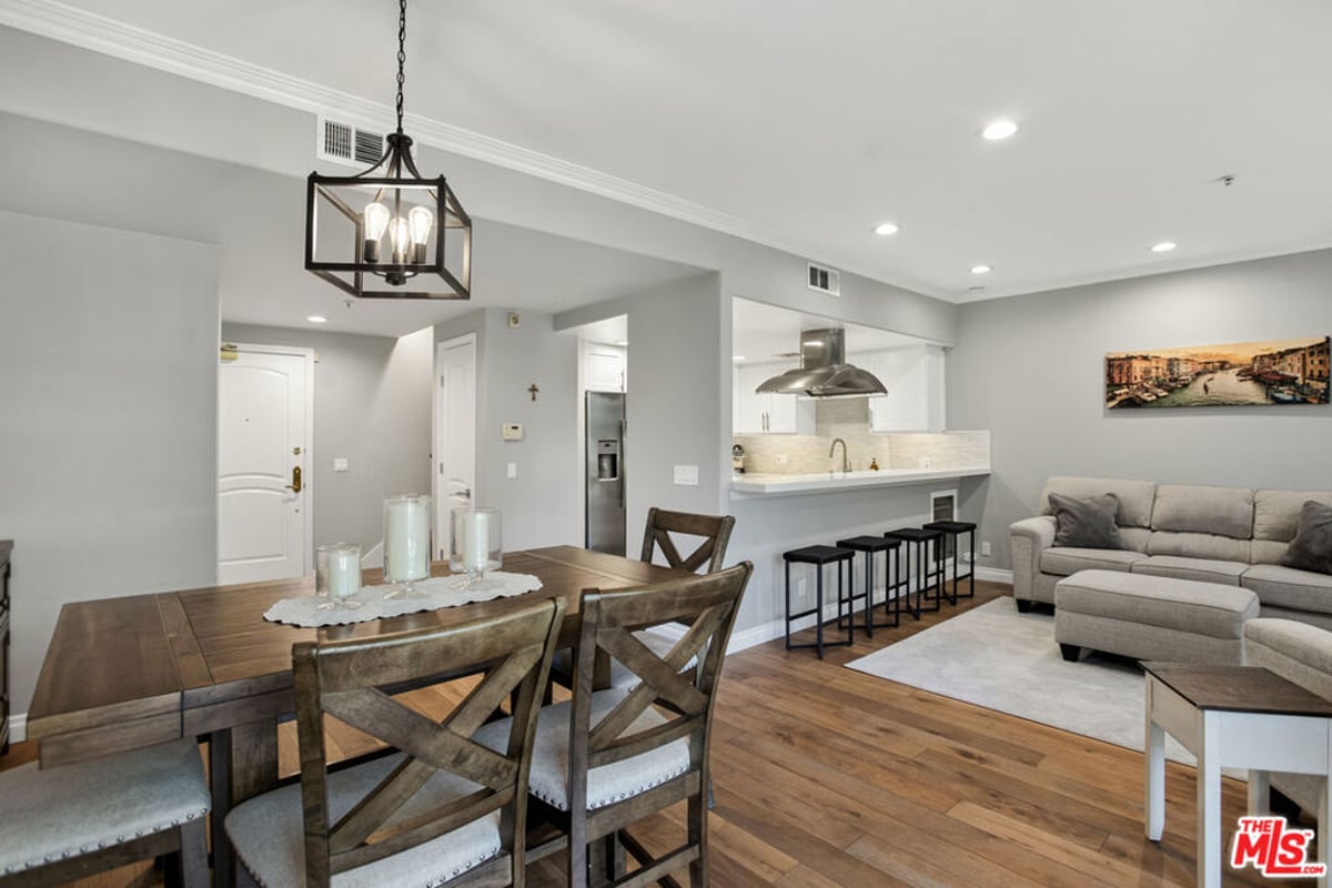 1426 N Laurel Avenue 110, West Hollywood, CA 90046 — photo 1 of 47
