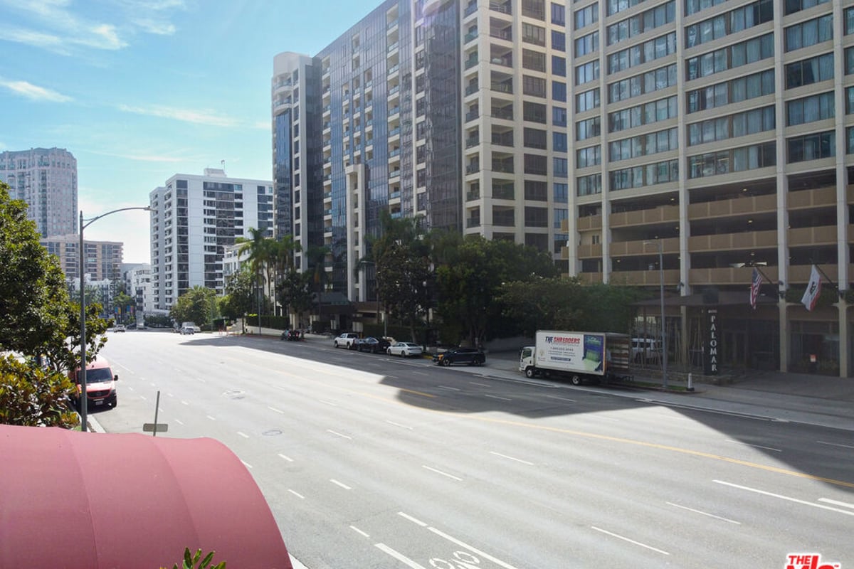 10747 Wilshire Boulevard PH4, Los Angeles, CA 90024 — photo 1 of 26