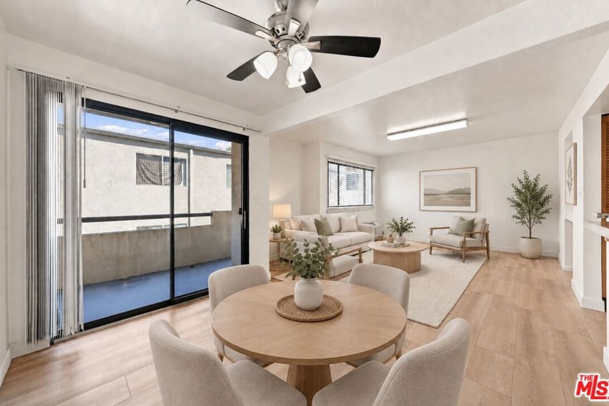 435 S Virgil Avenue 208, Los Angeles, CA 90020 — photo 1 of 20