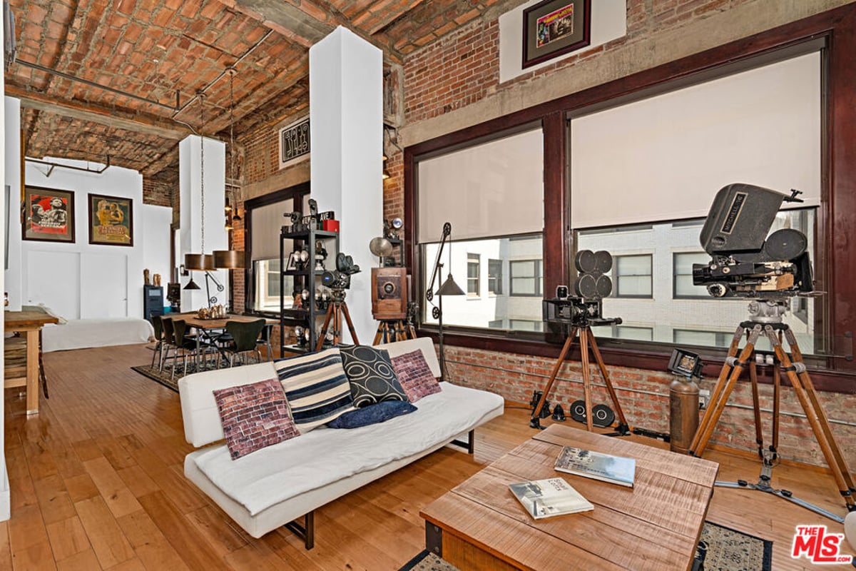 460 S Spring Street 1217, Los Angeles, CA 90013 — photo 1 of 27