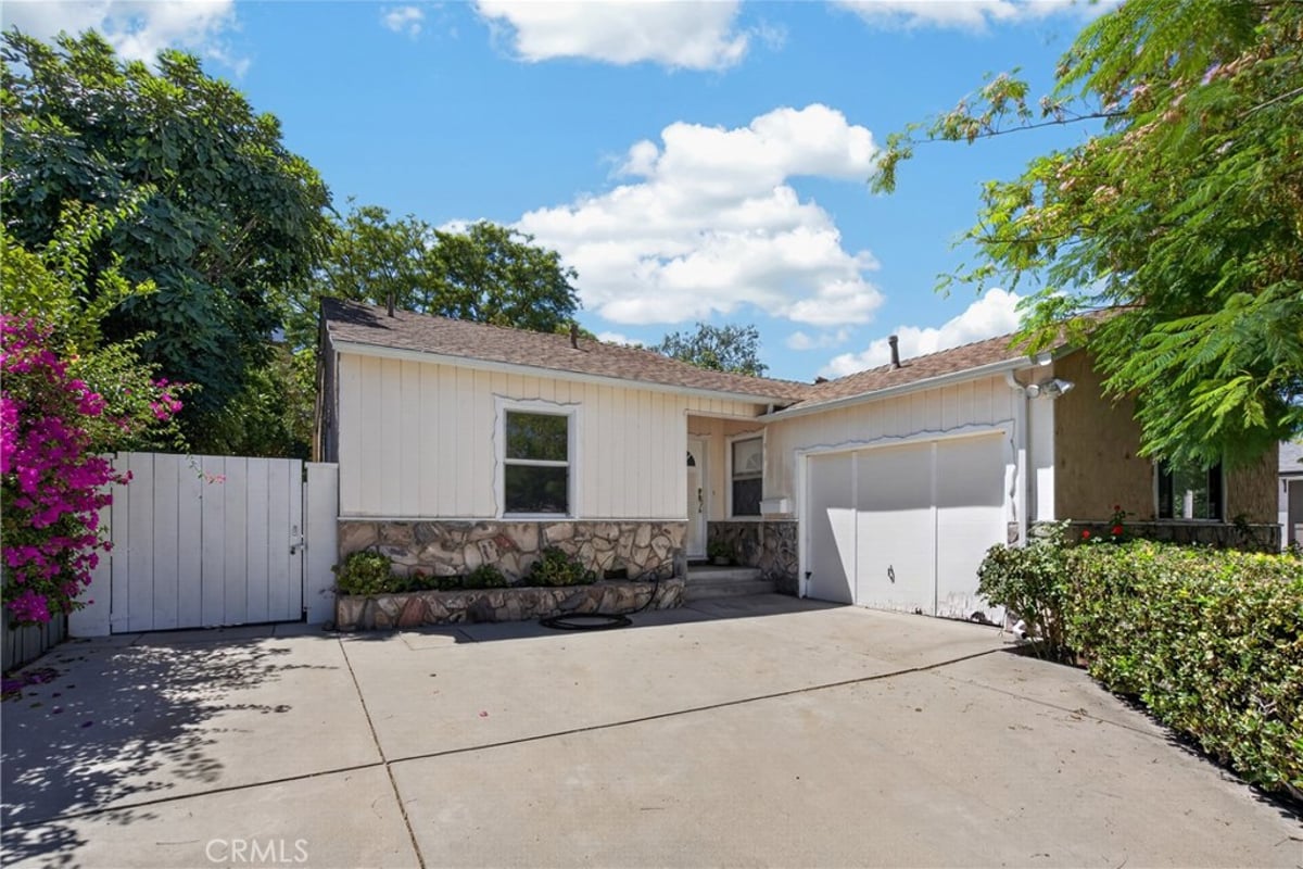 19134 Welby, Reseda, CA 91335 — photo 1 of 32