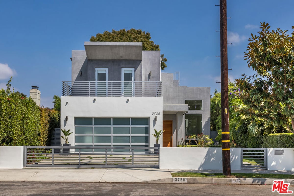 3728 S Barrington Avenue, Los Angeles, CA 90066 — photo 1 of 49