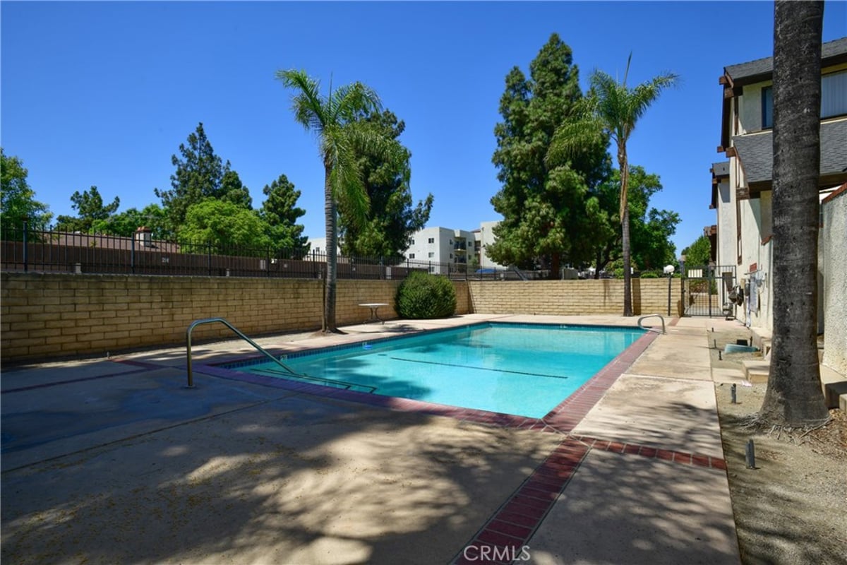 9601 Sylmar Avenue 1, Panorama City, CA 91402 — photo 1 of 38