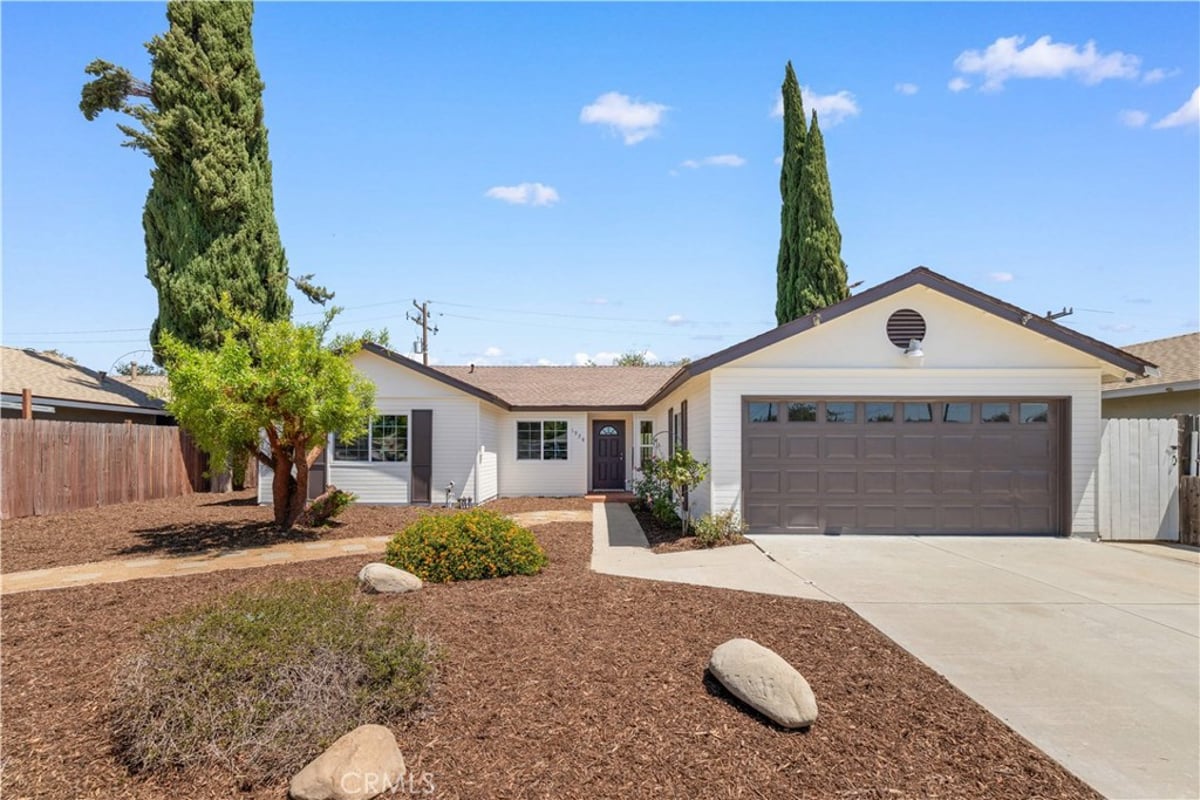 1020 Whitcomb, Simi Valley, CA 93065 — photo 1 of 32