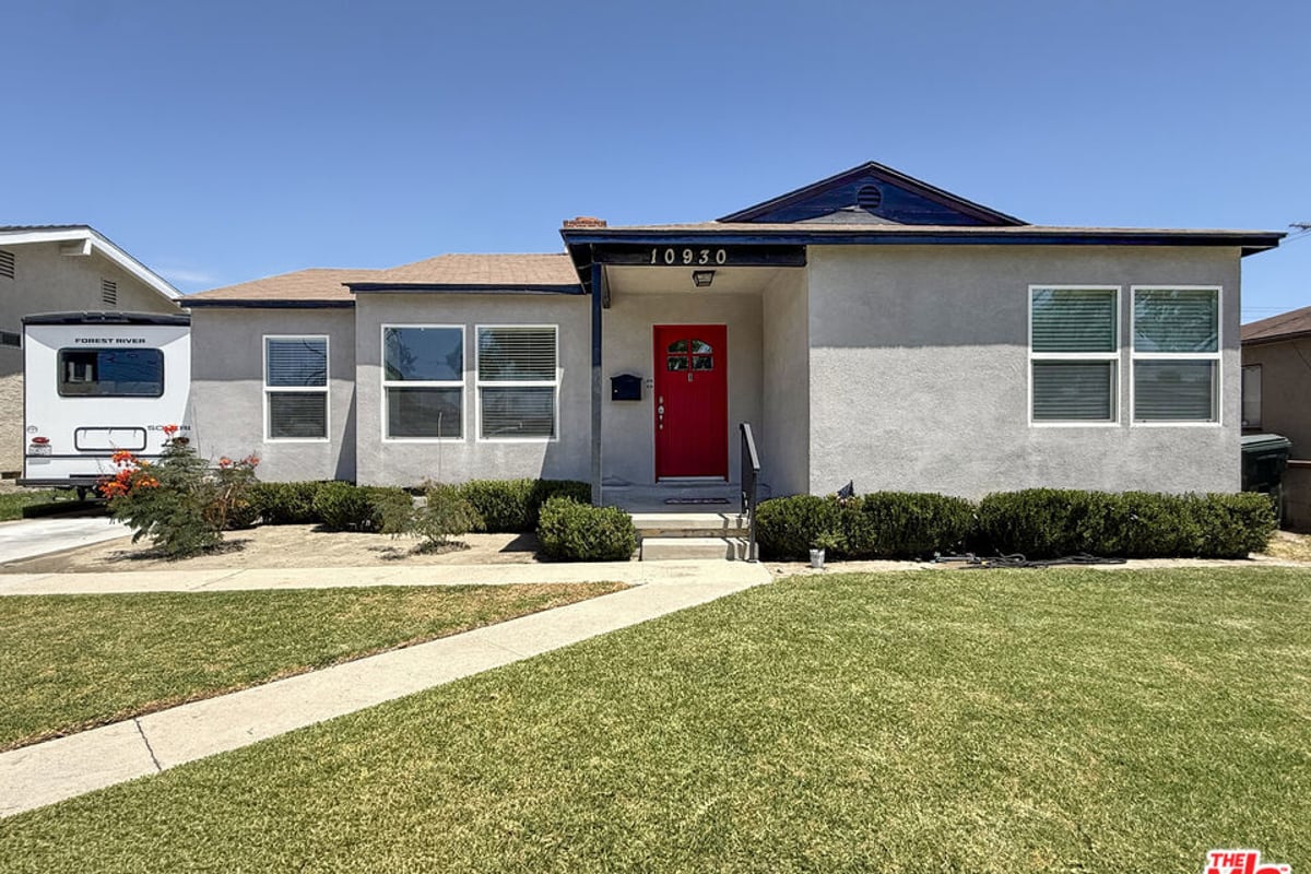 10930 Crossdale Avenue, Downey, CA 90241 — photo 1 of 16