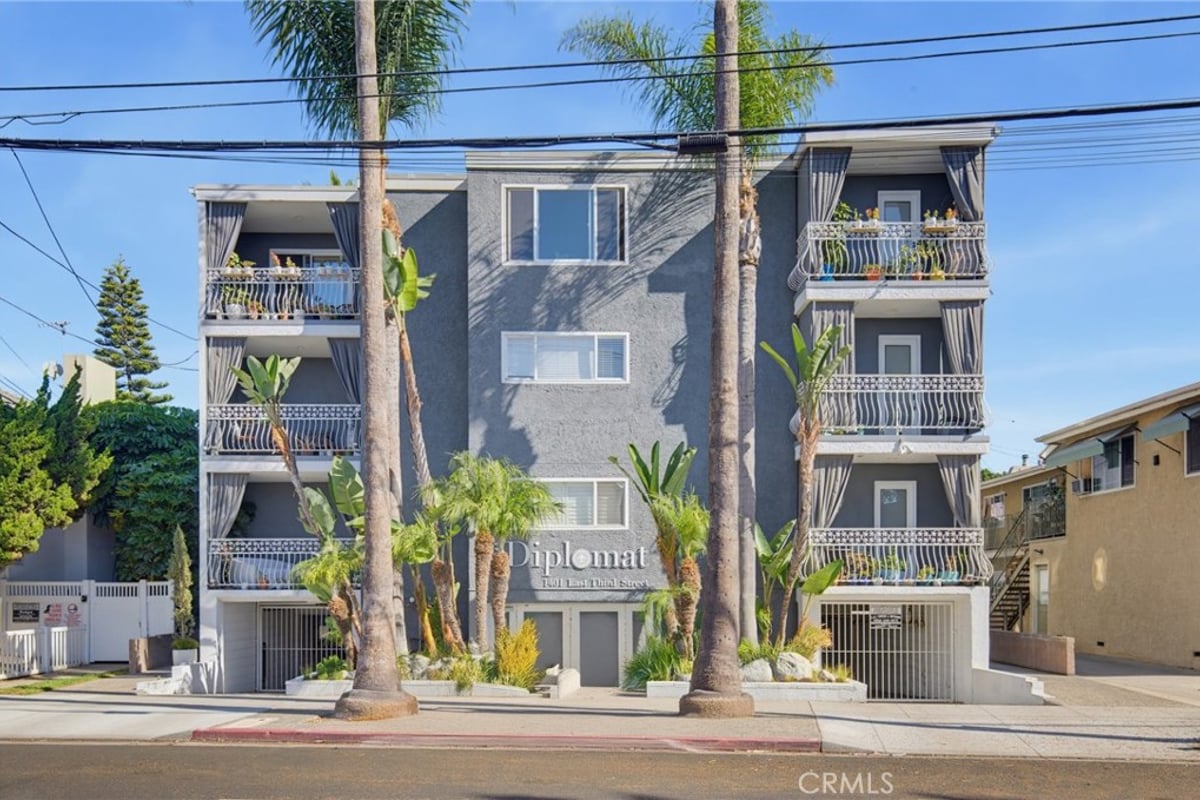 1401 E 3rd Street 16, Long Beach, CA 90802 — photo 1 of 33