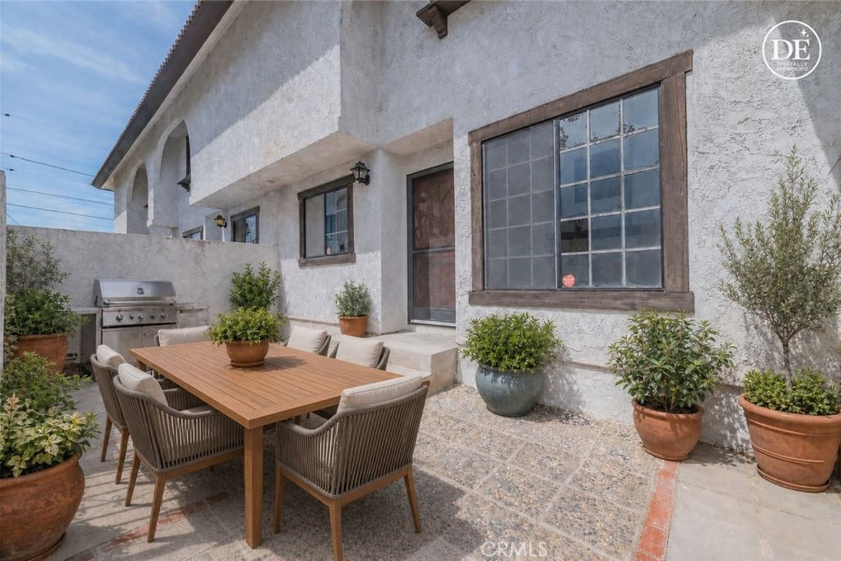 232 W Mission C, San Gabriel, CA 91776 — photo 1 of 17