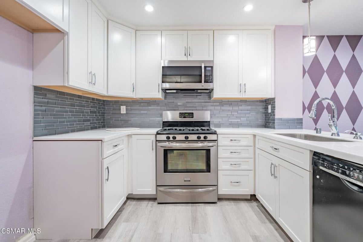 1043 Waltham Road E, Simi Valley, CA 93065 — photo 1 of 63