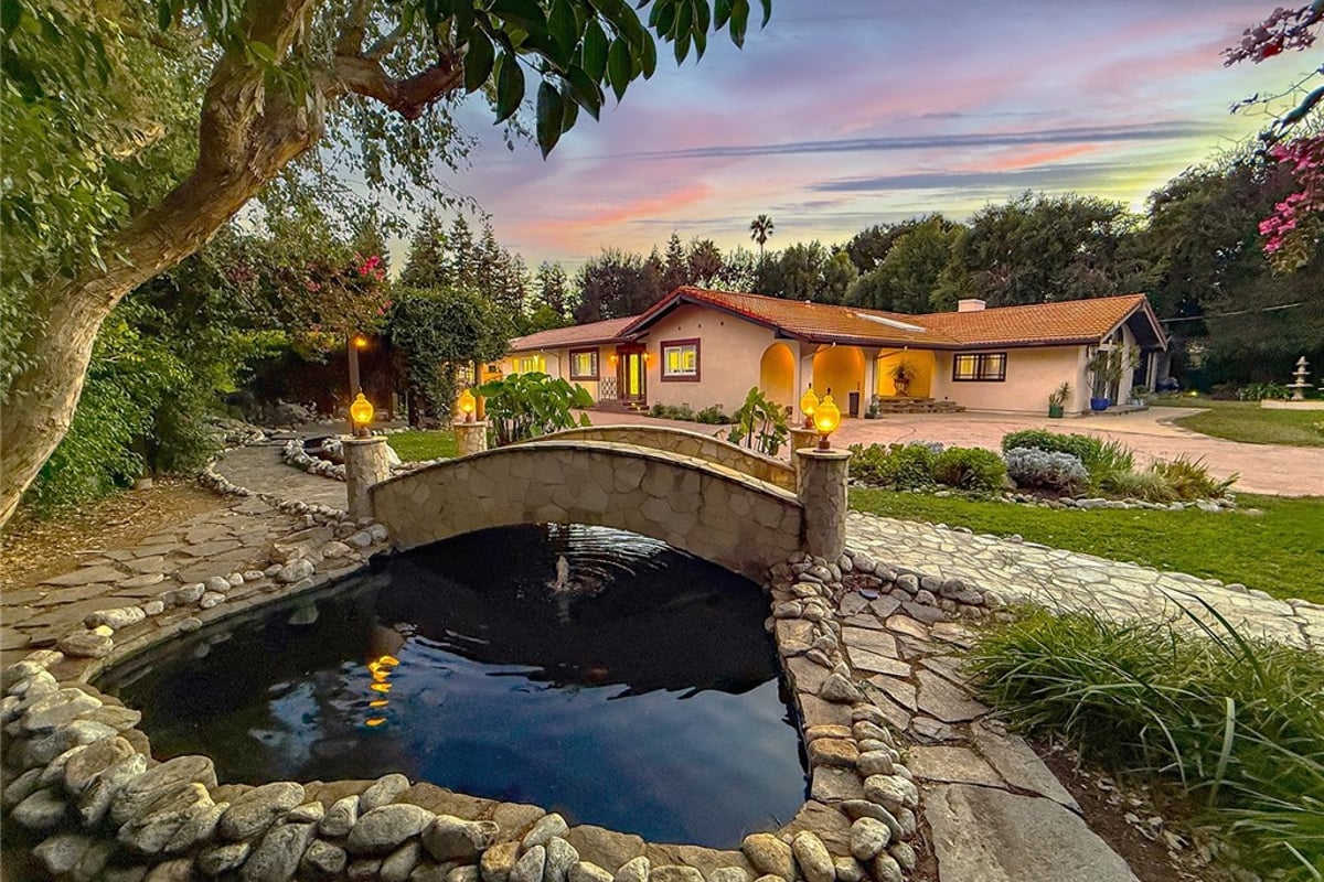 23254 Hatteras, Woodland Hills, CA 91367 — photo 1 of 75