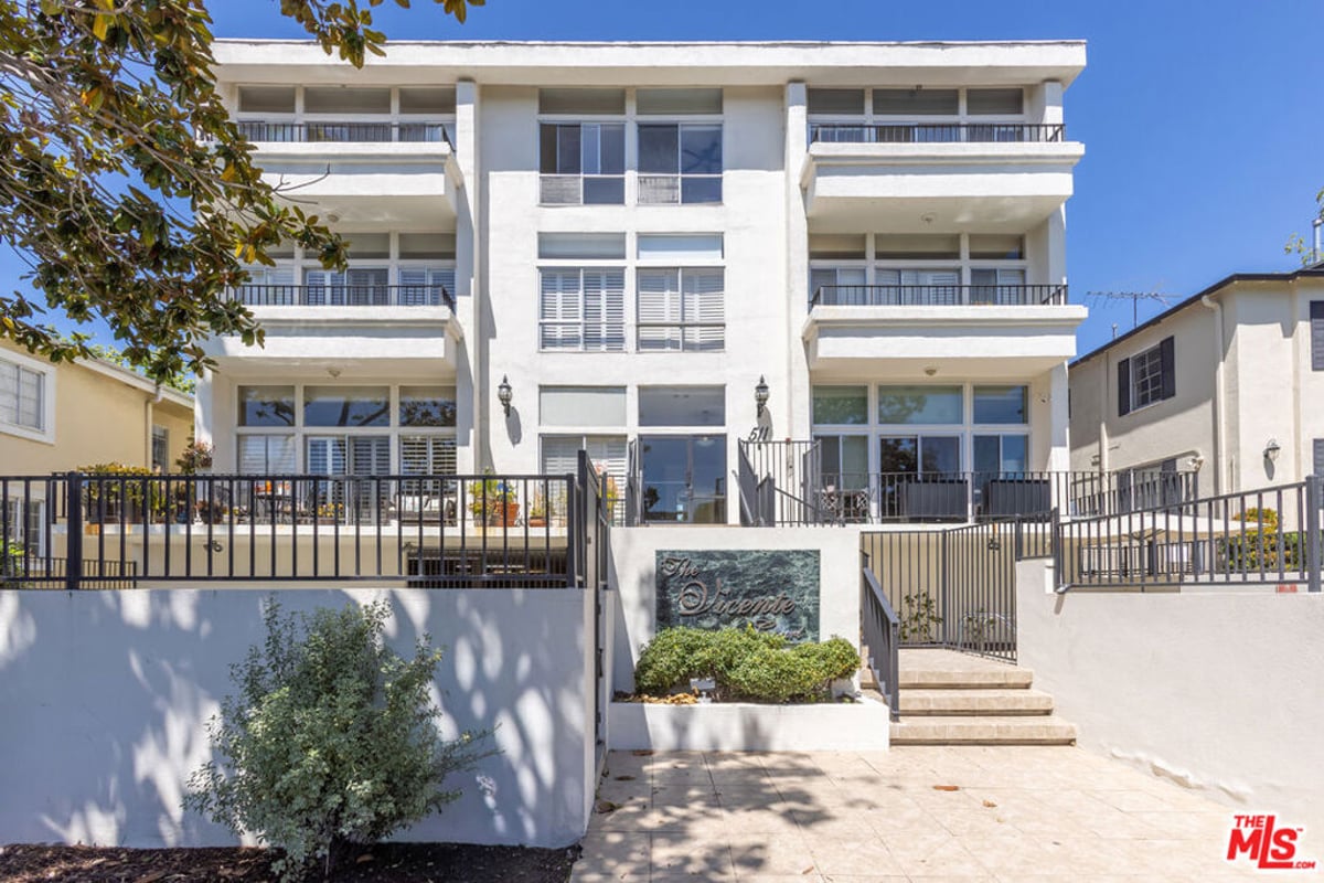511 San Vicente Boulevard 107, Santa Monica, CA 90402 — photo 1 of 26