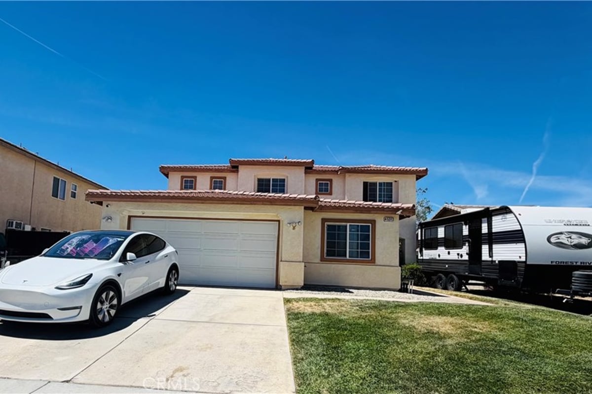 45313 Robinson Drive, Lancaster, CA 93535 — photo 1 of 59