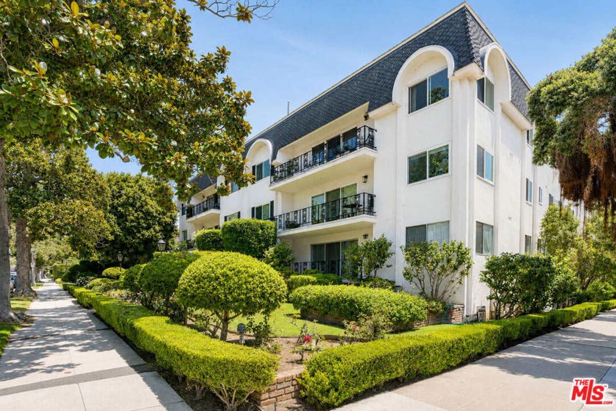 404 San Vicente Boulevard 204, Santa Monica, CA 90402 — photo 1 of 14