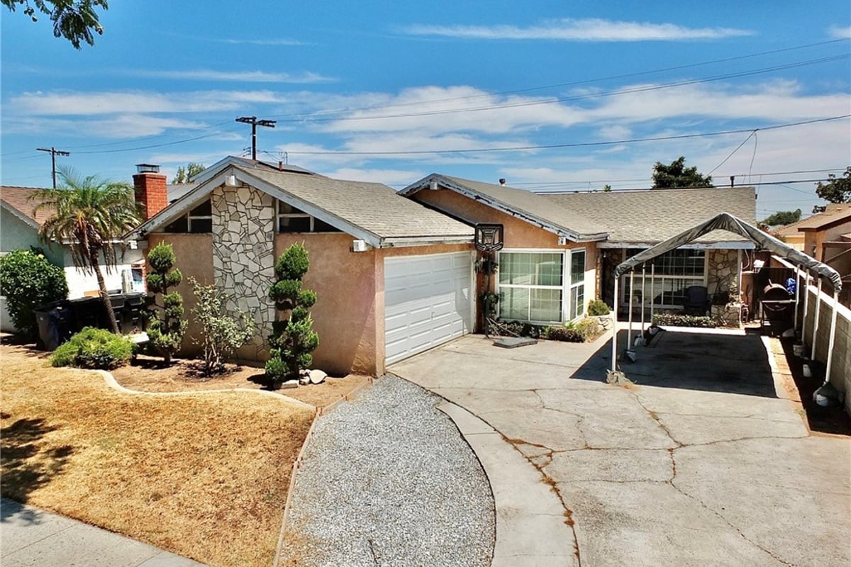 13912 S Parmelee, Compton, CA 90222 — photo 1 of 28