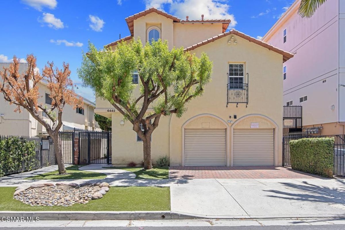 4442 Vista Del Monte Avenue 2, Sherman Oaks, CA 91403 — photo 1 of 36