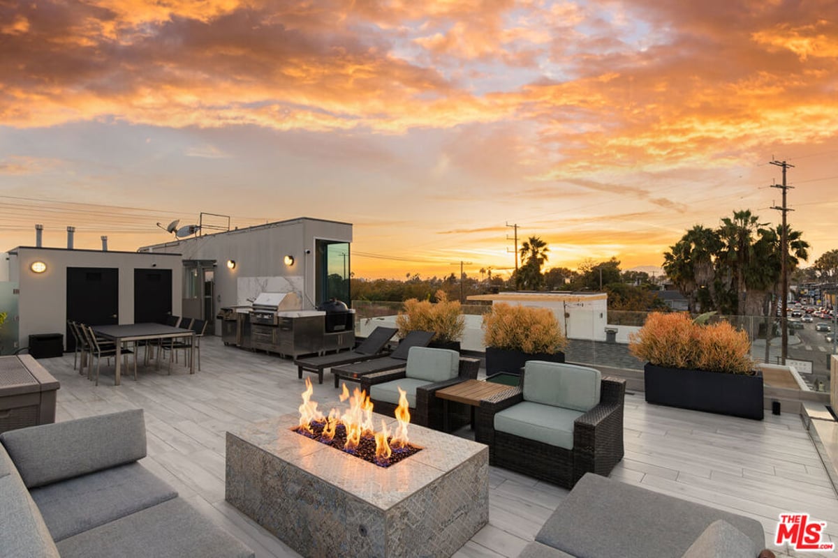 1712 Abbot Kinney Boulevard, Venice, CA 90291 — photo 1 of 19