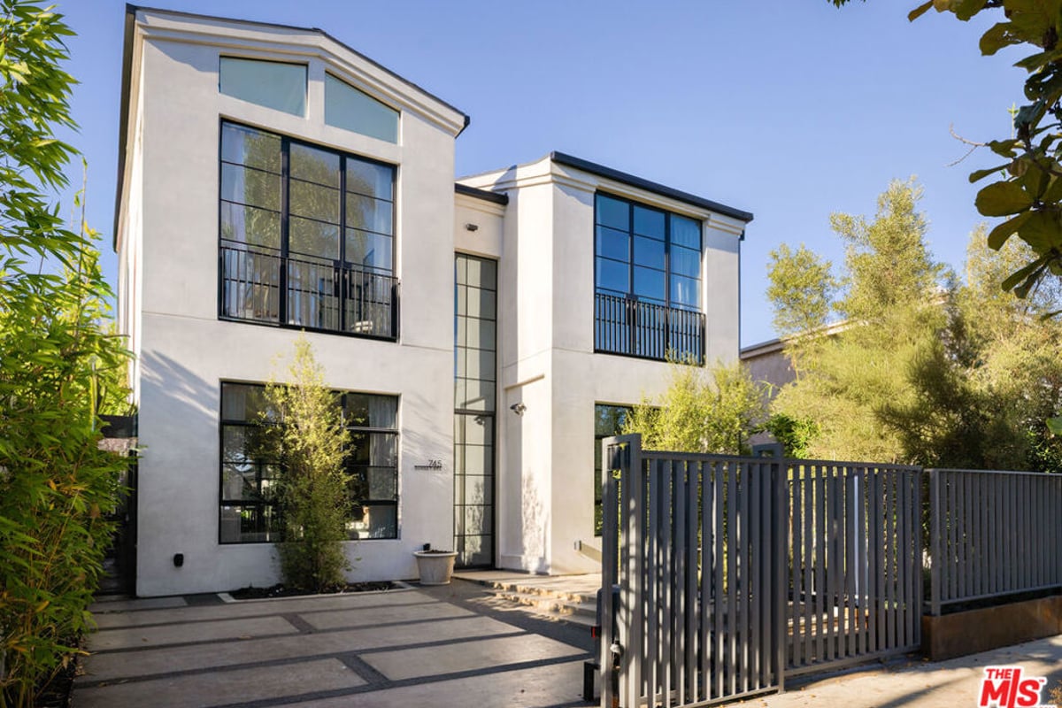 745 Sunset Avenue, Venice, CA 90291 — photo 1 of 53