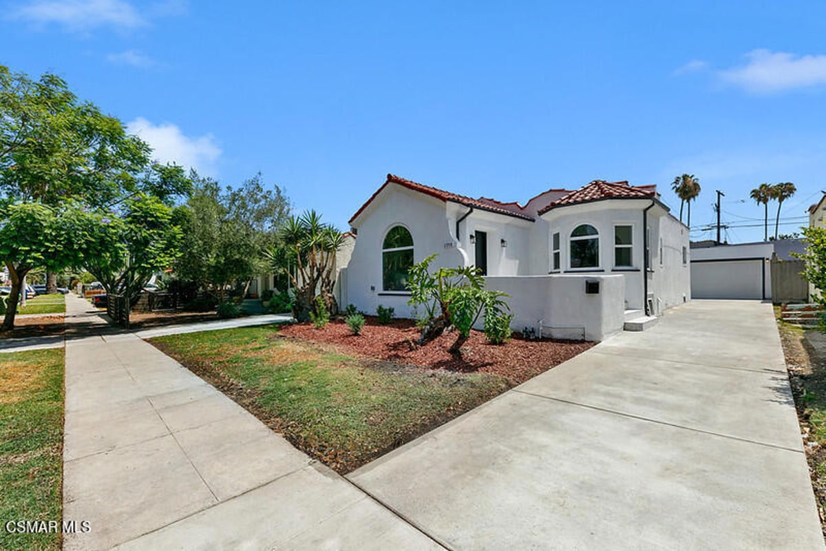 2958 Bl West Boulevard, Los Angeles, CA 90016 — photo 1 of 34
