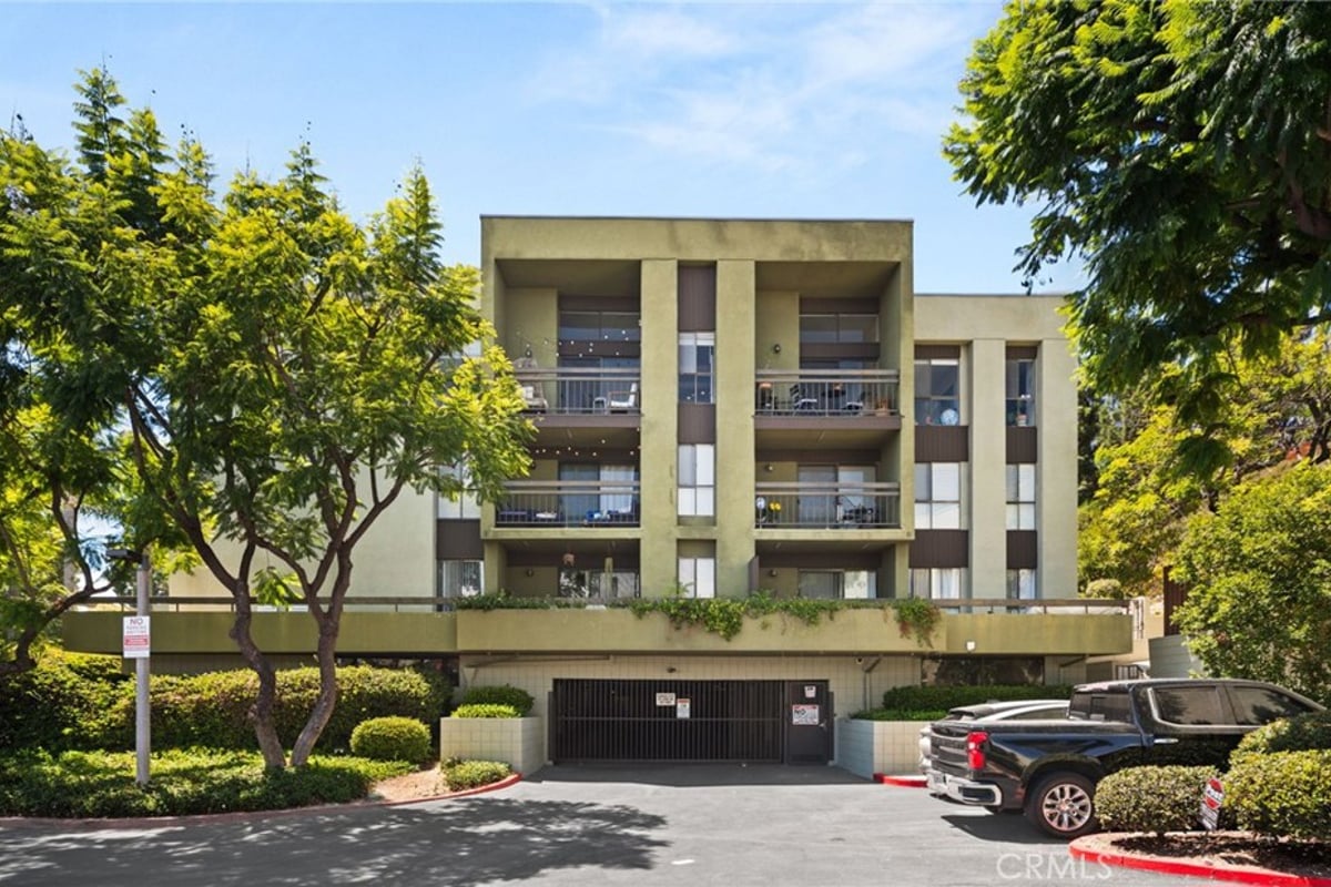 805 Temple Terrace 301, Los Angeles, CA 90042 — photo 1 of 42