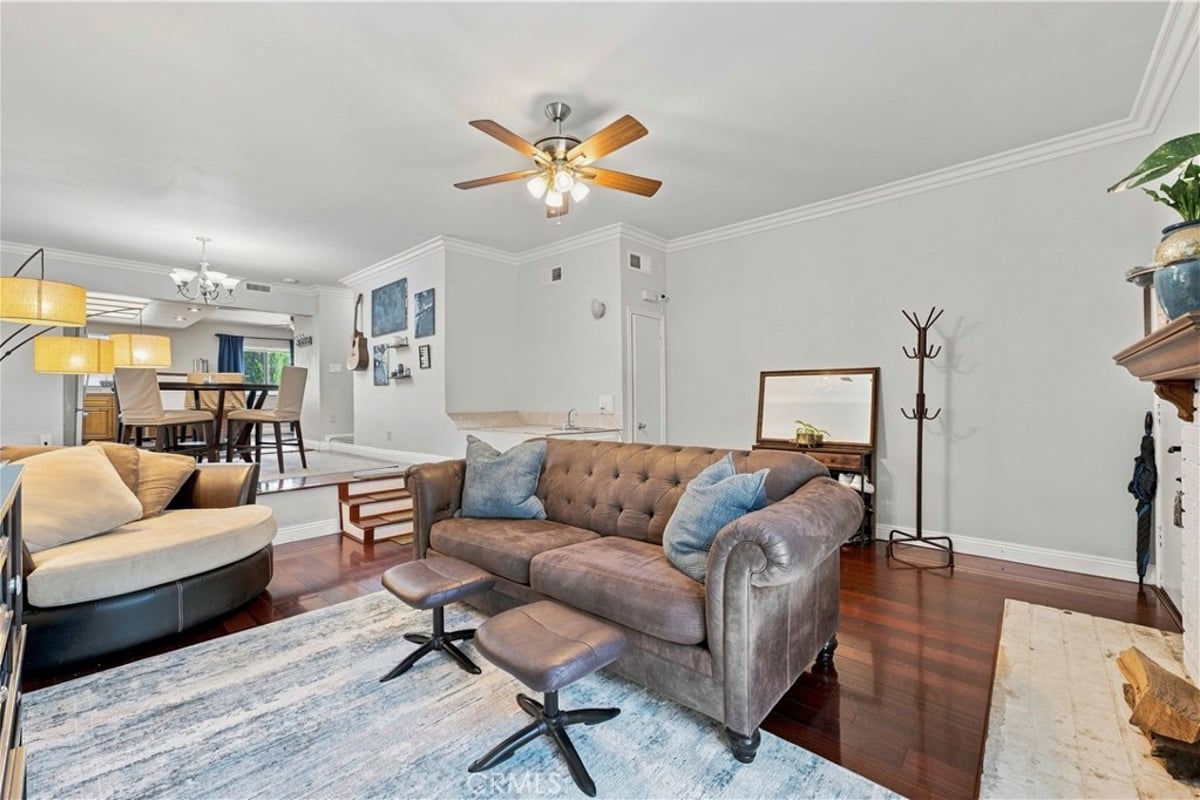 10234 Variel 5, Chatsworth, CA 91311 — photo 1 of 34