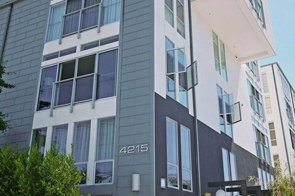 4215 Glencoe Avenue 317, Los Angeles, CA 90292 — photo 1 of 31