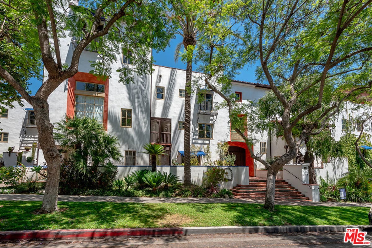 1414 N Harper Avenue 10, Los Angeles, CA 90046 — photo 1 of 31
