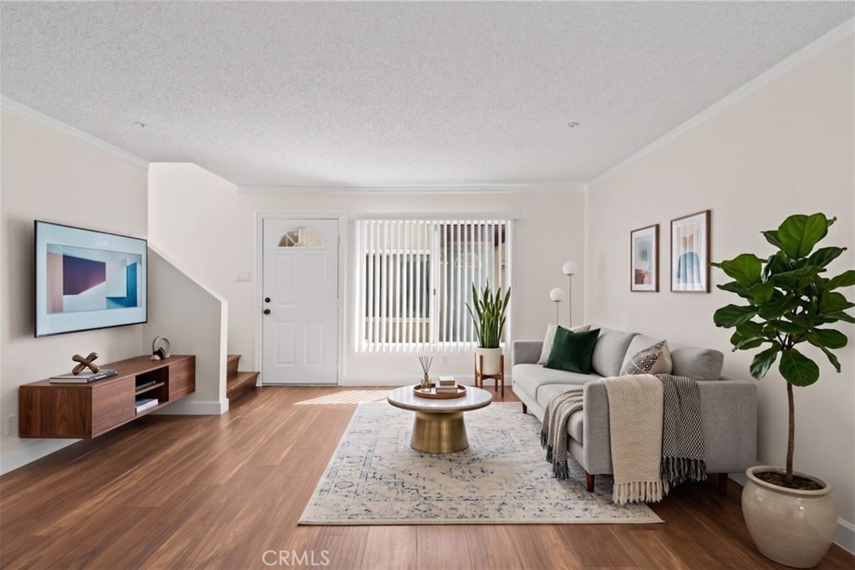 8800 Burnet Avenue 7, North Hills, CA 91343 — photo 1 of 39