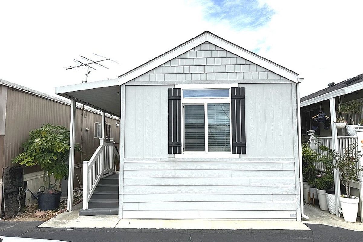 16949 S Western Avenue 83, Gardena, CA 90247 — photo 1 of 19