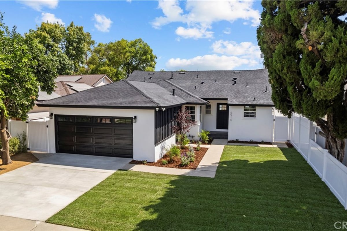 6916 Bianca, Lake Balboa, CA 91406 — photo 1 of 44