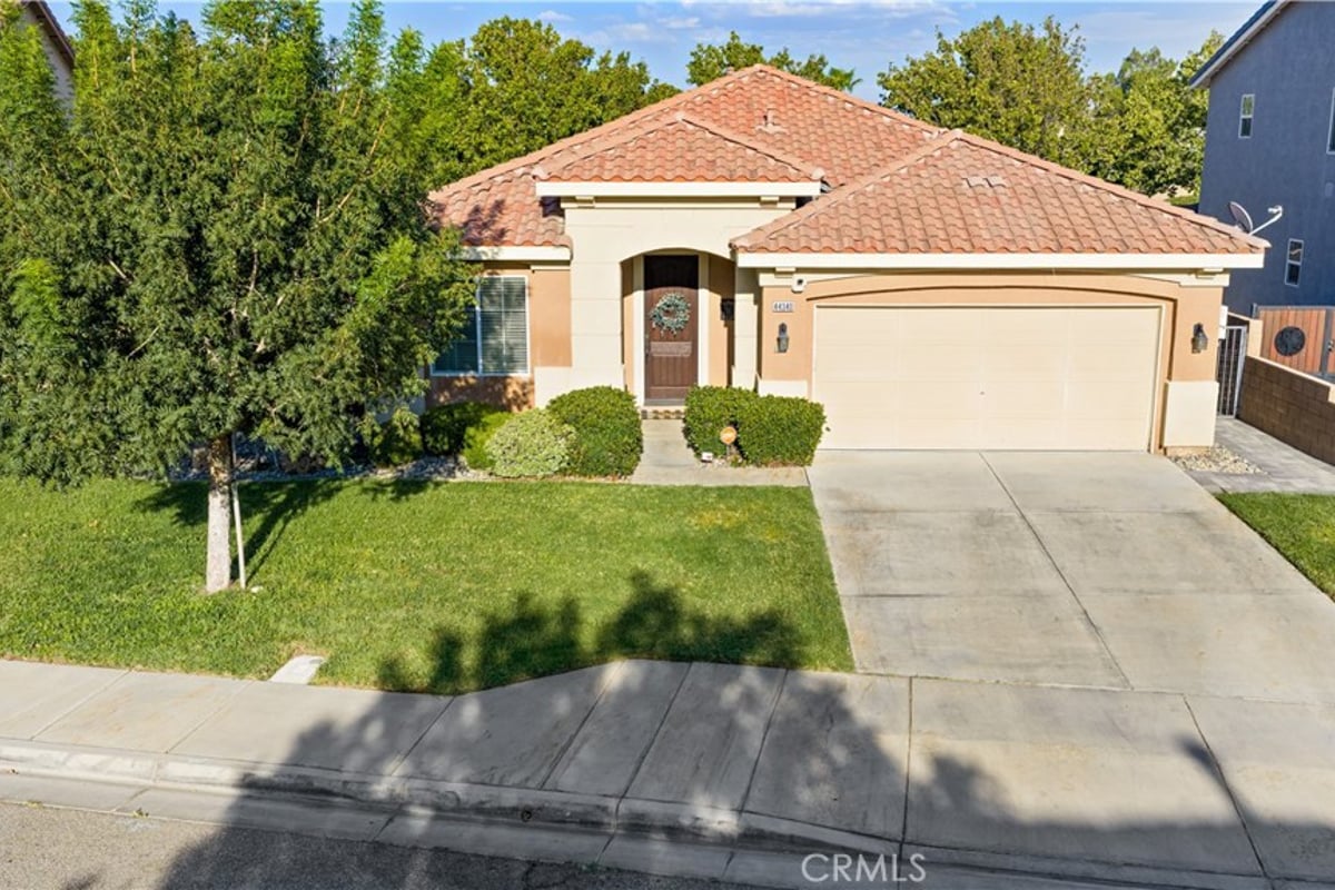 44340 Acacia, Lancaster, CA 93535 — photo 1 of 40