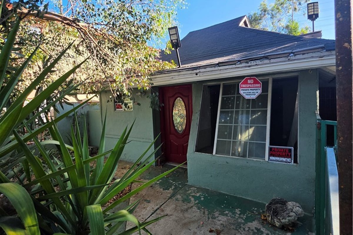 5925 Whitnall Highway, Los Angeles, CA 91601 — photo 1 of 38