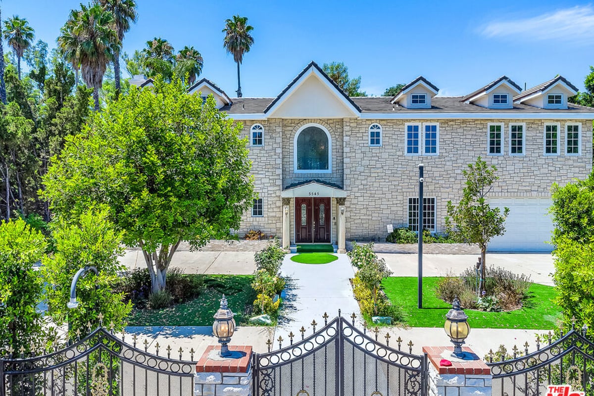 5545 Aura Avenue, Tarzana, CA 91356 — photo 1 of 42