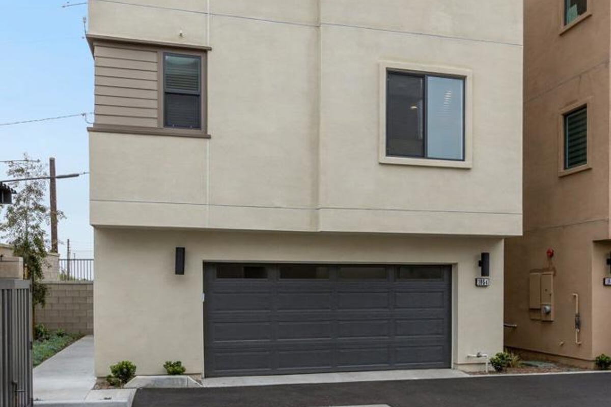 1054 Canal Street, Oxnard, CA 93035 — photo 1 of 24